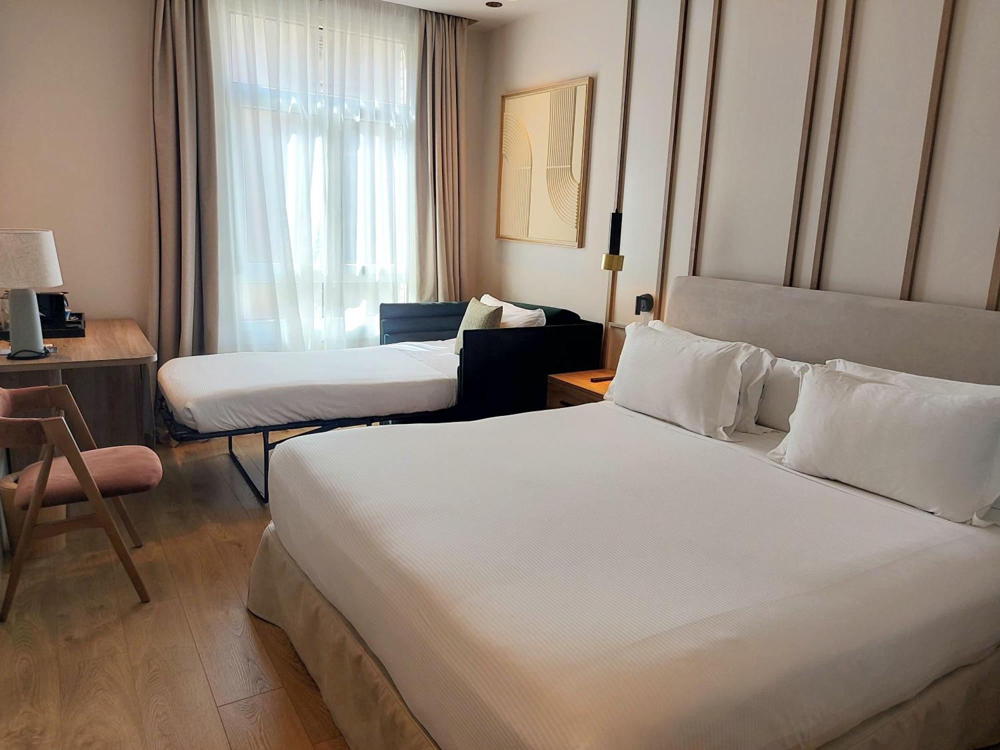 Hotel H10 Puerta De Alcalá Madri