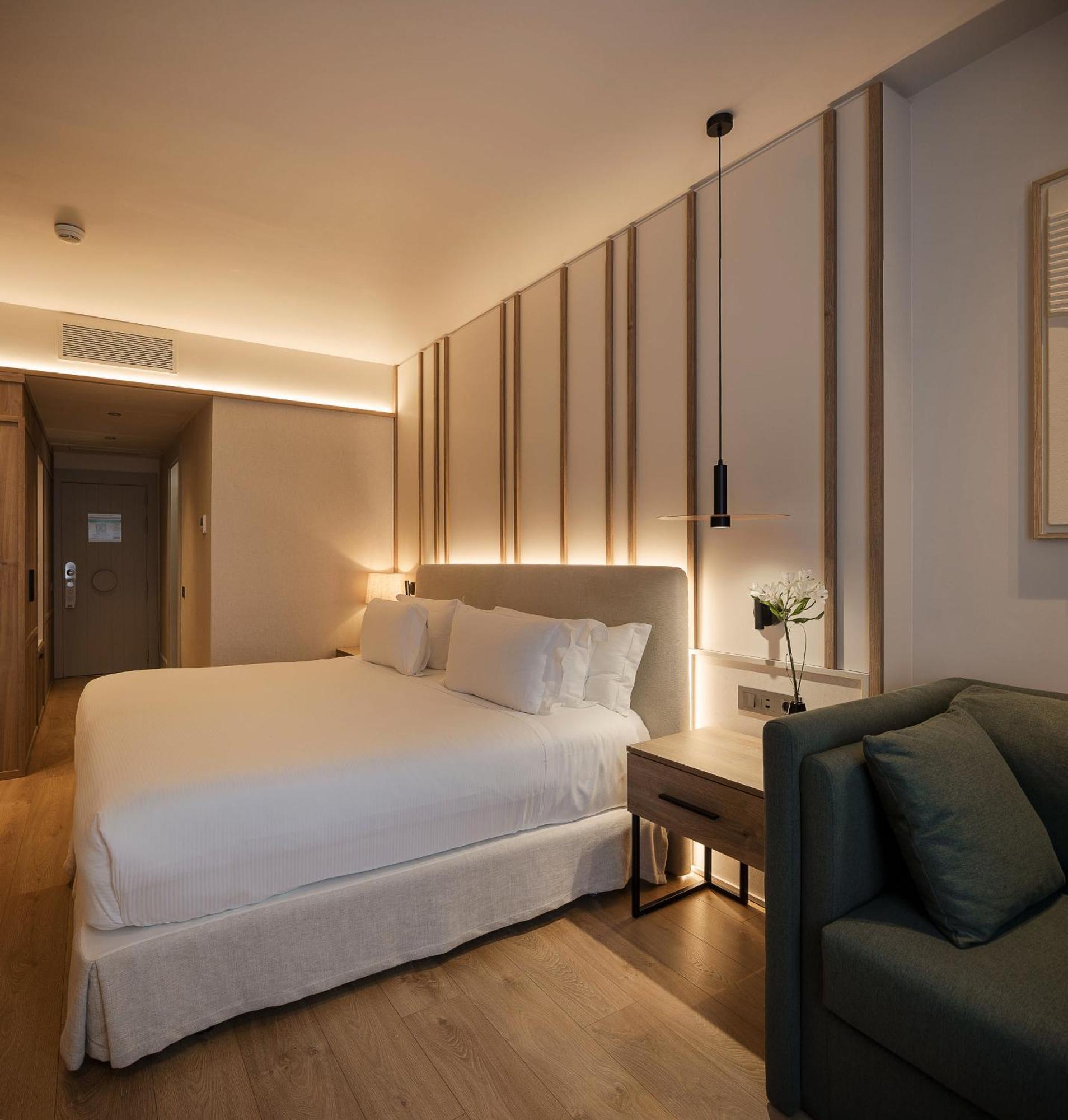 H10 Puerta De Alcalá 4* Madri