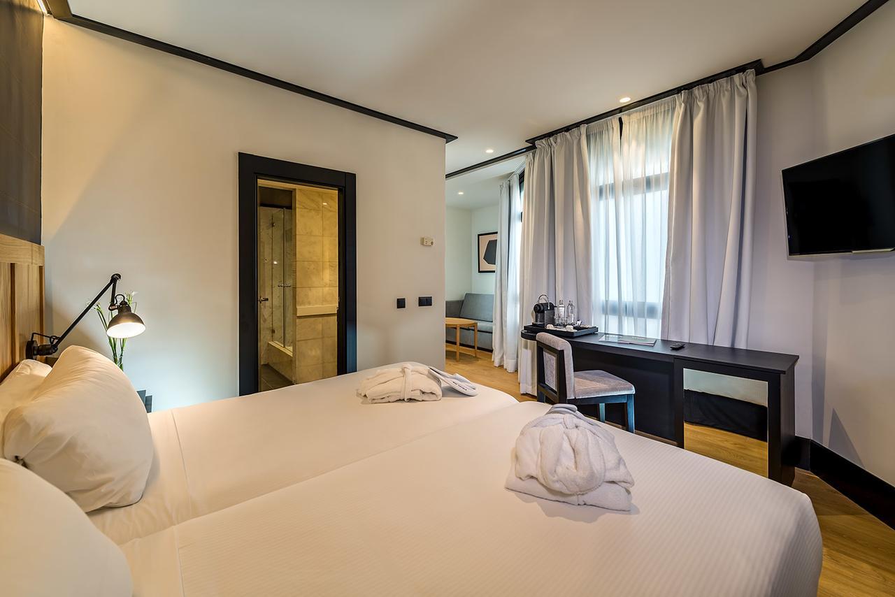 H10 Puerta De Alcalá Madri
